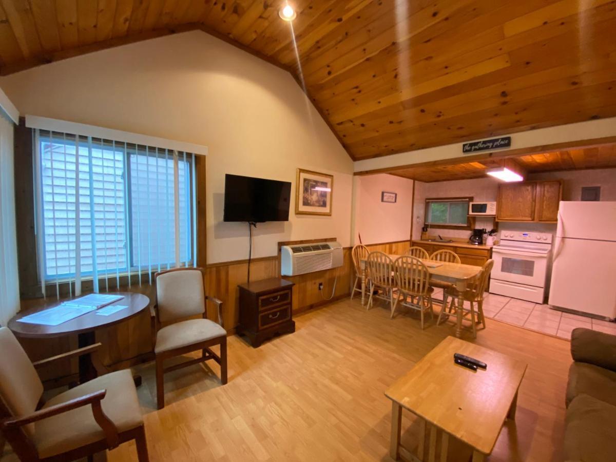 Boulders Resort Lake George Bagian luar foto