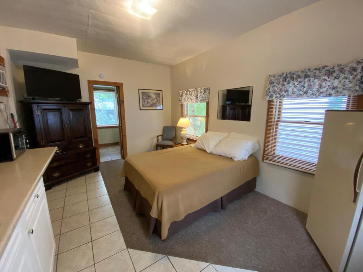 Boulders Resort Lake George Bagian luar foto