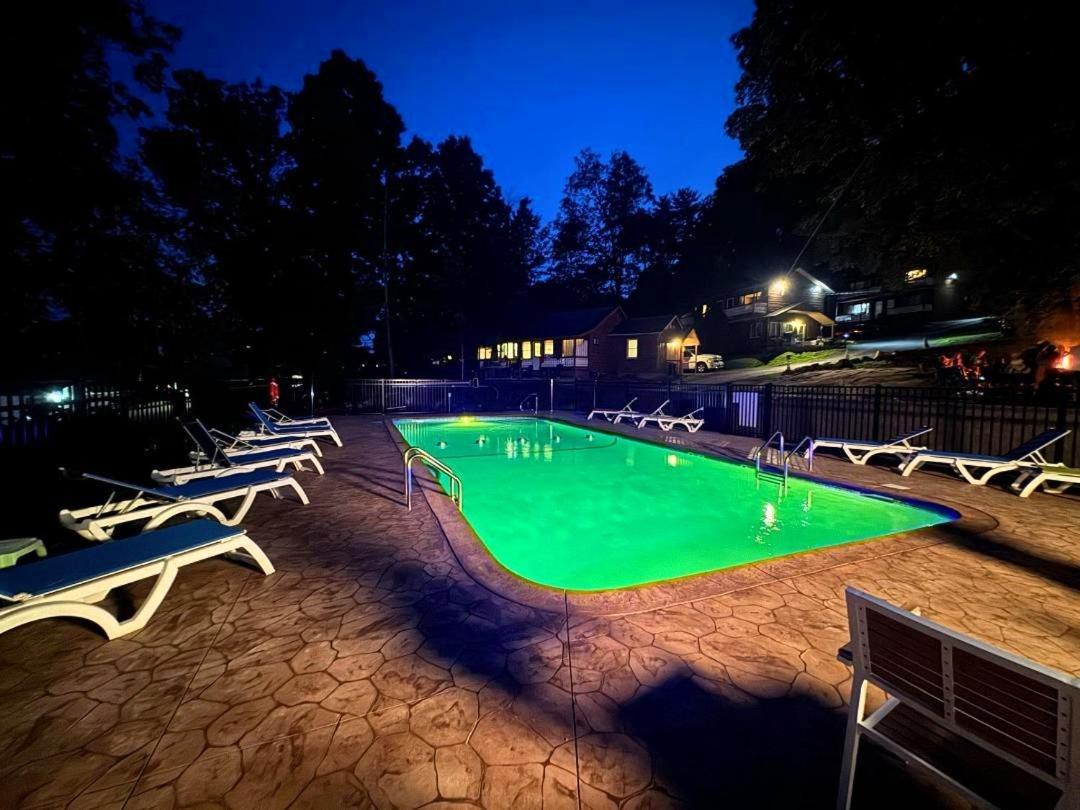 Boulders Resort Lake George Bagian luar foto
